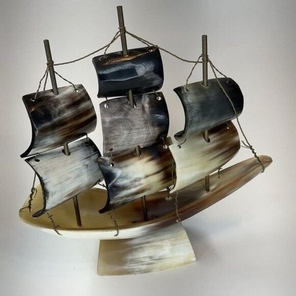 Vintage Handmade Horn Sailing Ship Nautical Boat Carved Horn Library 7"X7" - Picture 11 of 12